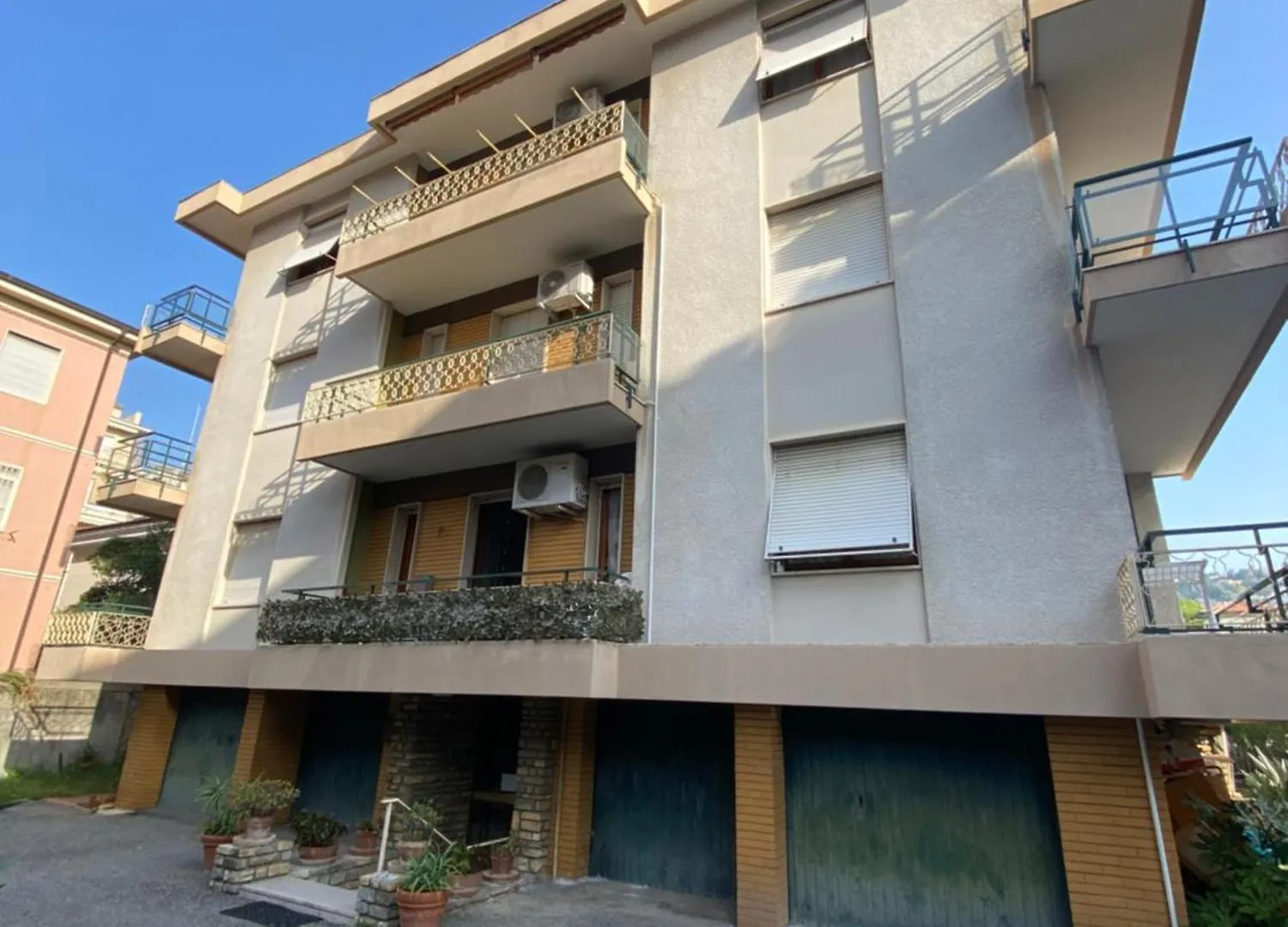 Gasthof Hotel Casa Febo, In Centro Con Parcheggio Privato A 200 Mt Dal Mare Bordighera Italien