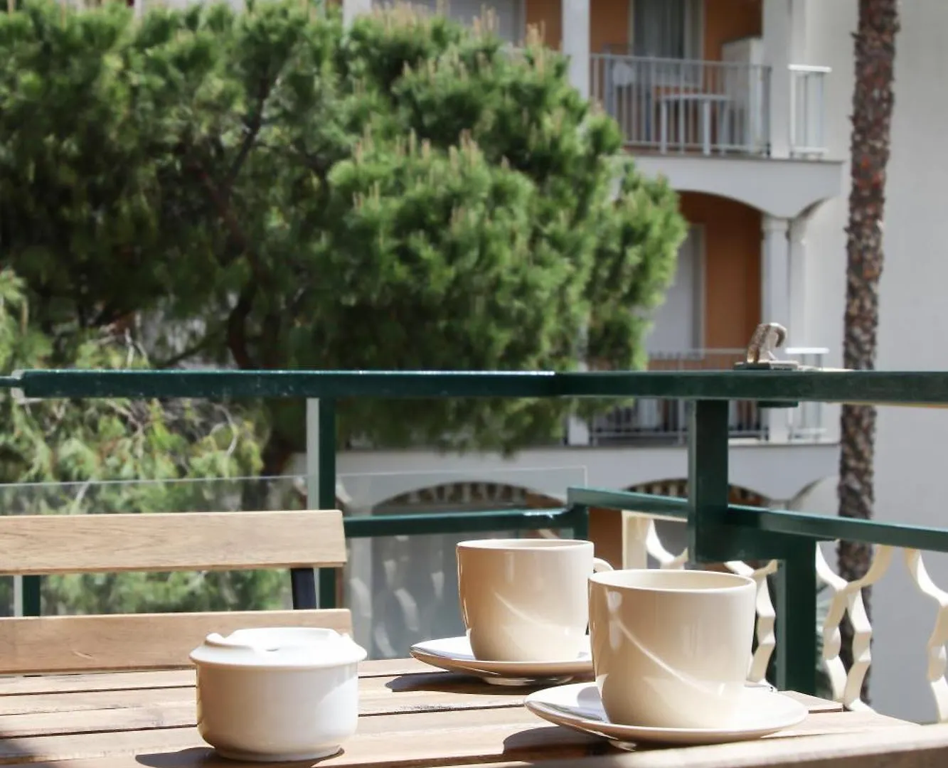 Gasthof Hotel Casa Febo, In Centro Con Parcheggio Privato A 200 Mt Dal Mare Bordighera