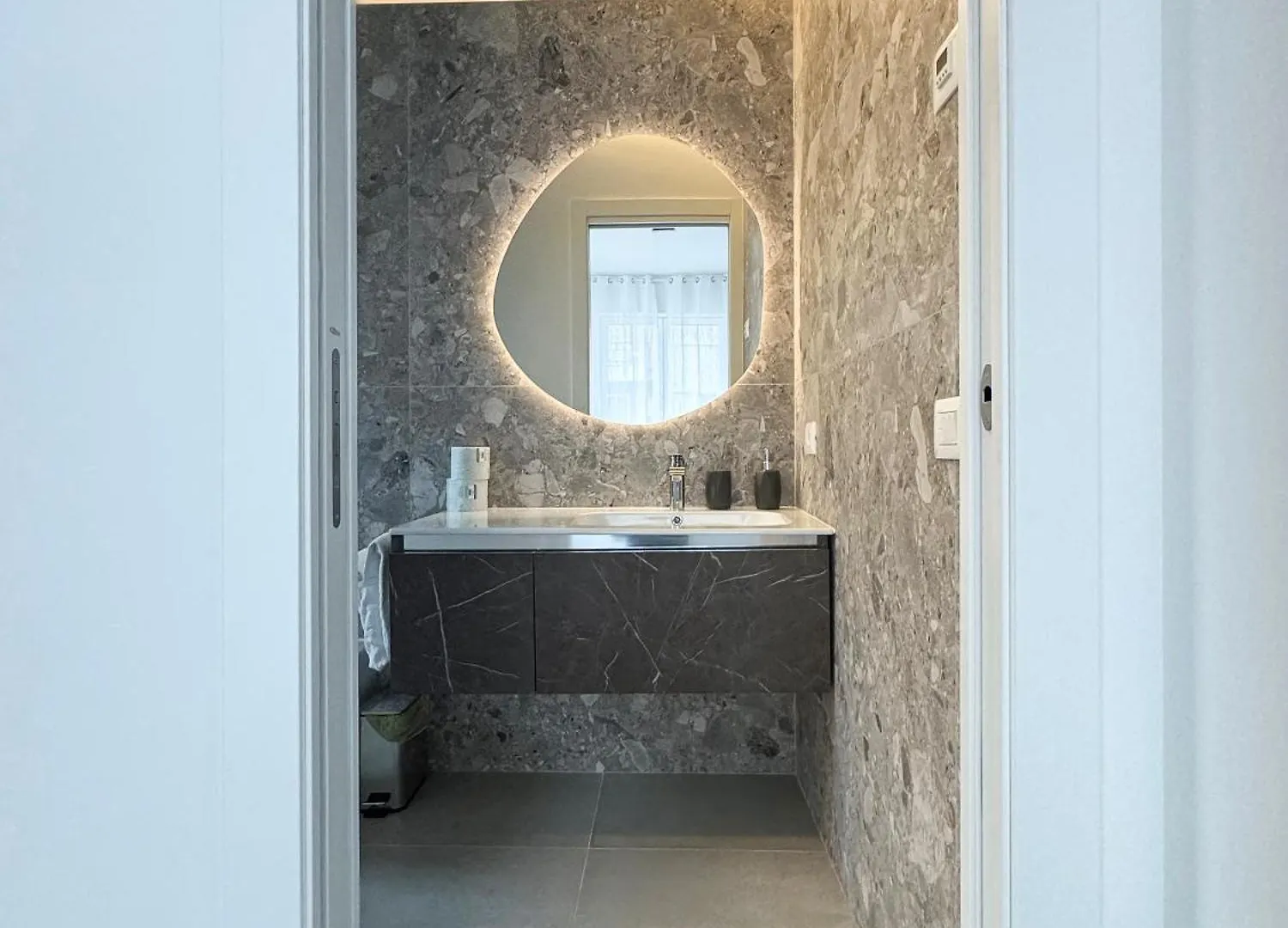 Gasthof Hotel Casa Febo, In Centro Con Parcheggio Privato A 200 Mt Dal Mare Bordighera Italien