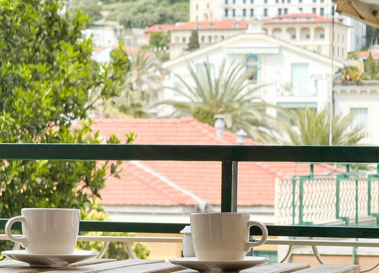 Hotel Casa Febo, In Centro Con Parcheggio Privato A 200 Mt Dal Mare Bordighera